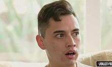 Caitlin Bell licks Scarlet Skies' pussy.