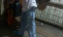 El lider religioso me predica la palabra del señor el sucio mujeriego esta con una guitarra y me quiere convertir en discipula de cristofer como yo estaba caliente lo invite a follar y me le monte en su pene 😈