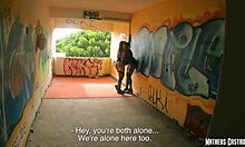 Party hotel - novinhas safadas fodendo em local abandonado