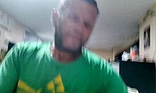 Just met this new Grindr guy for a quick hookup.