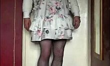 bisexual crossdresser offers free blowjob and dreams of swallowing on camera