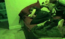 friends' hotel threesome