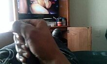 Amateur cam session unfolds quietly