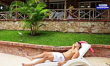 Vecina puta se folla a hombre casado mientras toma el sol junto a la piscina - sara blonde, big tits model latina asshole doggystyle prostitute pornstar cowgirl boobs