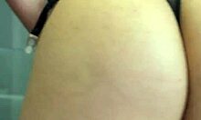 lis says 'check out my sexy natural tits and ass'