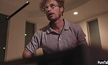 Teens got fucked in an insane virtual group sex