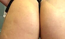 lis says 'check out my sexy natural tits and ass'