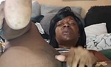 naej ae seduces u with a strip tease before she squirts 😏