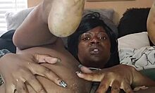 naej ae seduces u with a strip tease before she squirts 😏