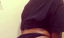 naej ae seduces u with a strip tease before she squirts 😏