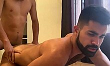 fui pegar praia e esse novinho me chamou pra fuder minha boca e cu no app