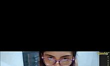 latina teen 18+ webcam girl in live session