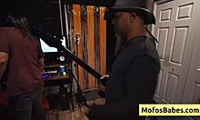 i'm sexy teen nia bleu getting my clit rubbed while banged hard