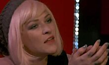 we redheads wanna try threesome, but i said threesum lol