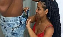 dotado me fudeu no quarto enquanto o corno bebia com os amigos