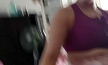 esta aprendiendo a chupar la verga