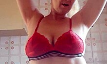 I am too hot for this lesbian dance