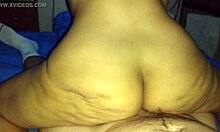 La culona dice, estoy montando la verga con mi gran culo