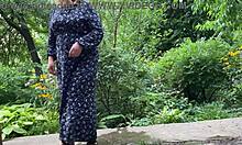 Gorgeous milf helped a stranger pee outside. She got wet too!