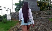 gostosa dos seios lindos fazendo sexo e exibicionismo em famoso ponto turistico