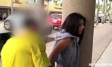 Kylie Martin leszopja a rendőr farkát büntetésként