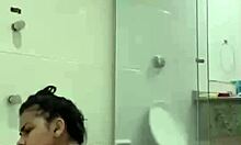 Bia hot morena safada masturbating with bathtub jet