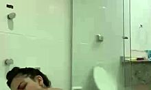 Bia hot morena safada masturbating with bathtub jet