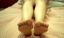 Babe in high heels gets soles intensely worshipped