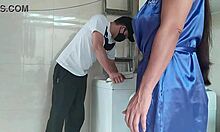 Técnico fixes washer but ends up banging hot client 😜
