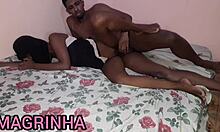 vizinha chorando na piroca do dotado carioca, ganhou tanta porra na bucetinha