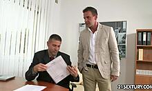 Fără timp de hârtii - Macy ia dublu anal și facial cu gâgâit