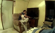 Damn, I’ve got this curvy gorda on all fours while playing on my phone on her back! 😂