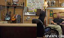 Sex in shop with big rod 😏