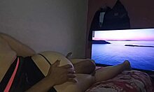 Venezuelan milf spreads huge ass for homemade fuck