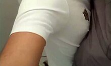 entrei no box do banheiro do metro o macho me olhou e disse que queria meu cu - completo full red 😏