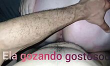 Loira se deliciando e gozando gostoso