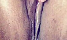 Pretty Pussy Dripping Cums Squirts Analaysya Moore.