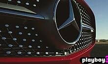 สาวบรูเน็ตเล็กๆ อเล็กซานดรา ไทเลอร์ แสดงนมใหญ่กลางแจ้ง