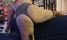 Hotwife Steffi Grey performs intense slutty pussy dance