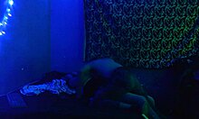 Asi de rico me folla mi mejor amigo en público