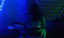 Asi de rico me folla mi mejor amigo en público