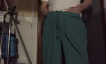 Hey, wanna see a gay rub? 😜