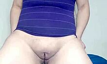 Vecina insatisfecha se masturba para mi, cuando nos veamos toca sin condon y semen adentro por puta?