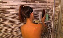 Pornovatas Victor Bloom bangs horny neighbor Jesika Daymon