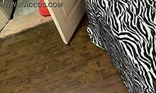 Uh, this mature guy taking a thick rod, holding on tight til the end!