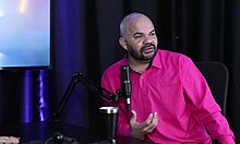 paulo avelar hides listening to group jerk off in city