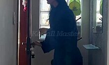 Novinha Branquinha Gives Up Her Tight Ass for Delivery Payment!