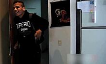 Fudendo o Primo da Minha Mulher com Força no Cu