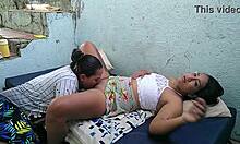 Używam outdoorowego seksu lesbijskiego z moją przyjaciółką dziwką w piękny dzień!