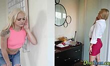 teen les domina fucks